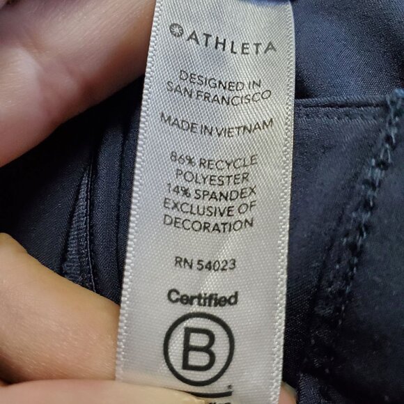 Athleta Shorts Womens Size 6 Navy Blue Tribeca 7" Recycled Polyester Blend - Picture 3 of 8